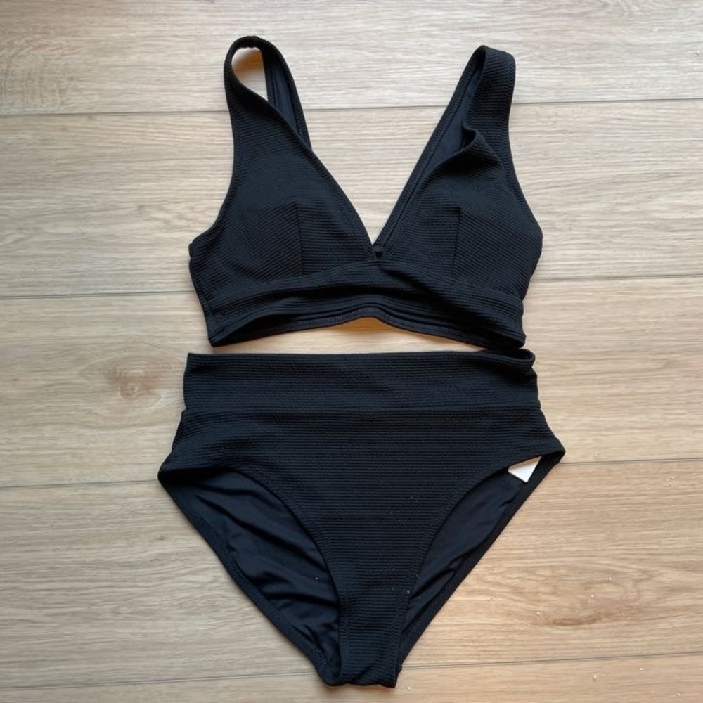 Old Navy Black Textured High Waisted Bikini Set V-Neck Wrap Top Medium